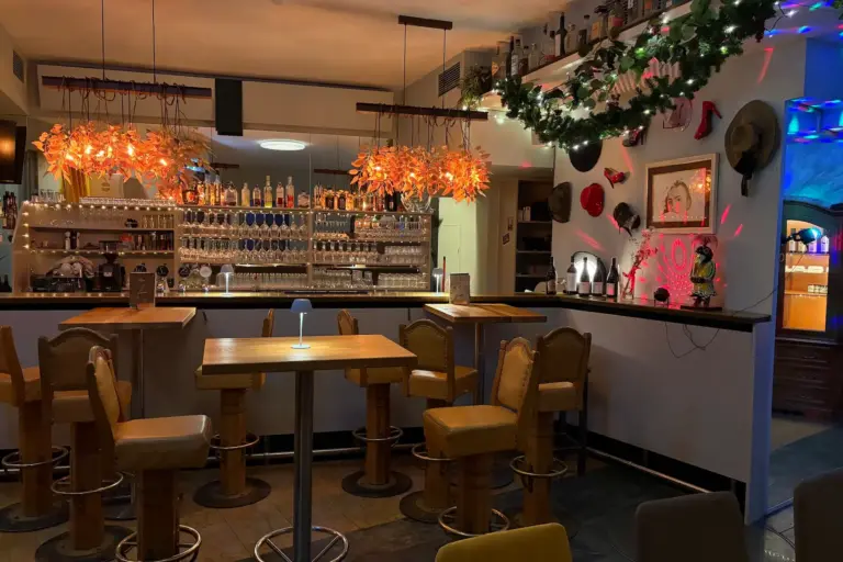 Hillbrand Bar