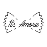 Strichzeichnung einer Bowtie-Nudelform, über die in Schreibschrift die Worte „Its Amore“ geschrieben sind. Das Motiv ist schlicht und schwarz auf weißem Hintergrund gehalten.