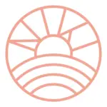 Ein kreisförmiges geometrisches Muster in blassrosa Linien, mit sich überlappenden Bögen und geraden Segmenten, das an einen stilisierten Sonnenaufgang oder eine abstrakte Landschaft erinnert.